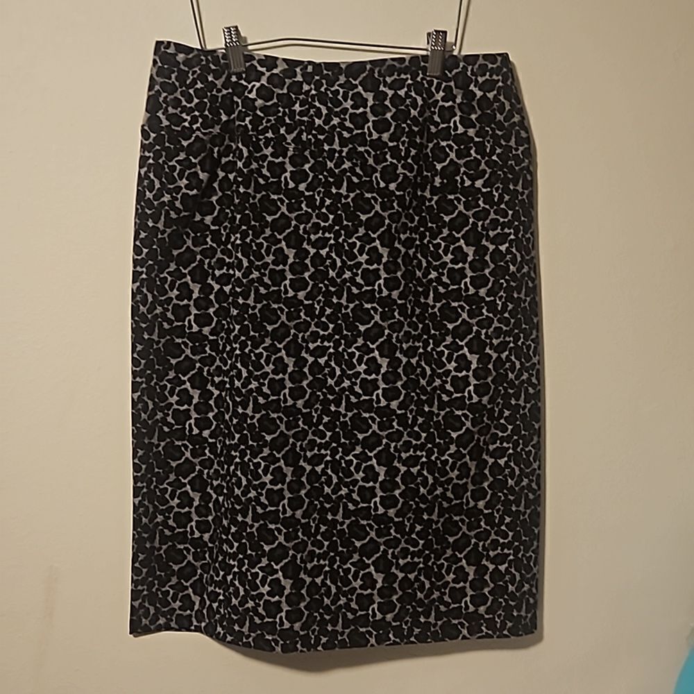Woman with Control tummy control print skirt  M A235937
